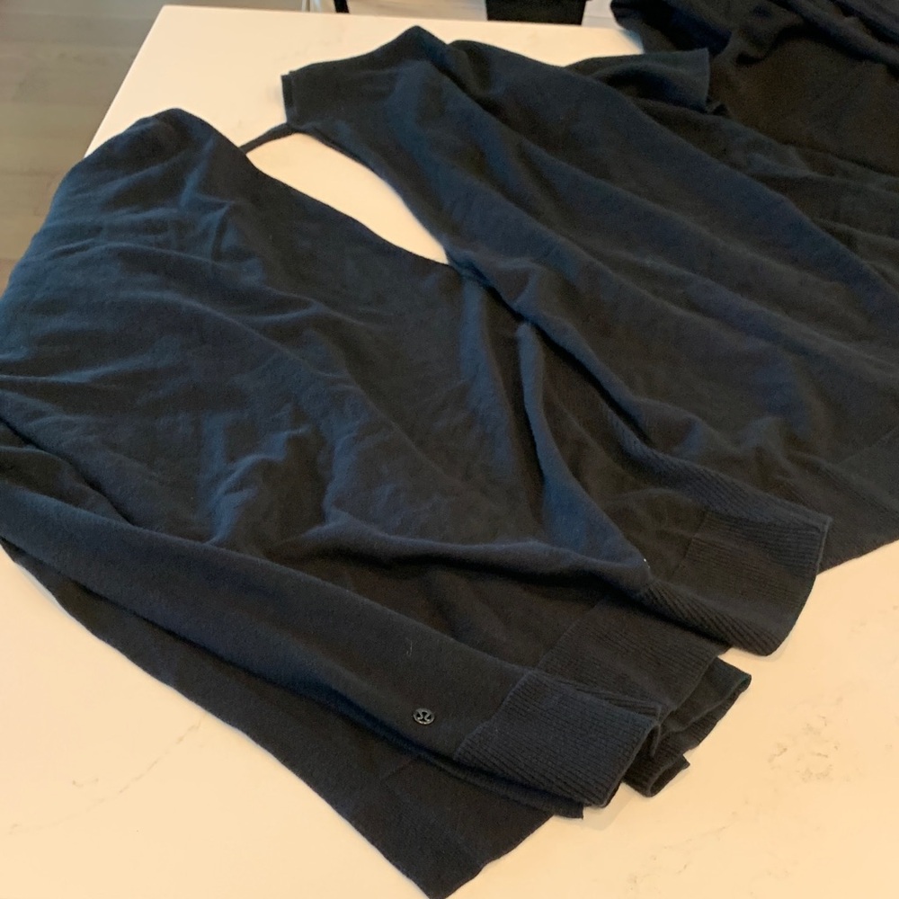 LuLuLemon casual Black Shawl Wrap in OS fits all - Picture 5 of 5
